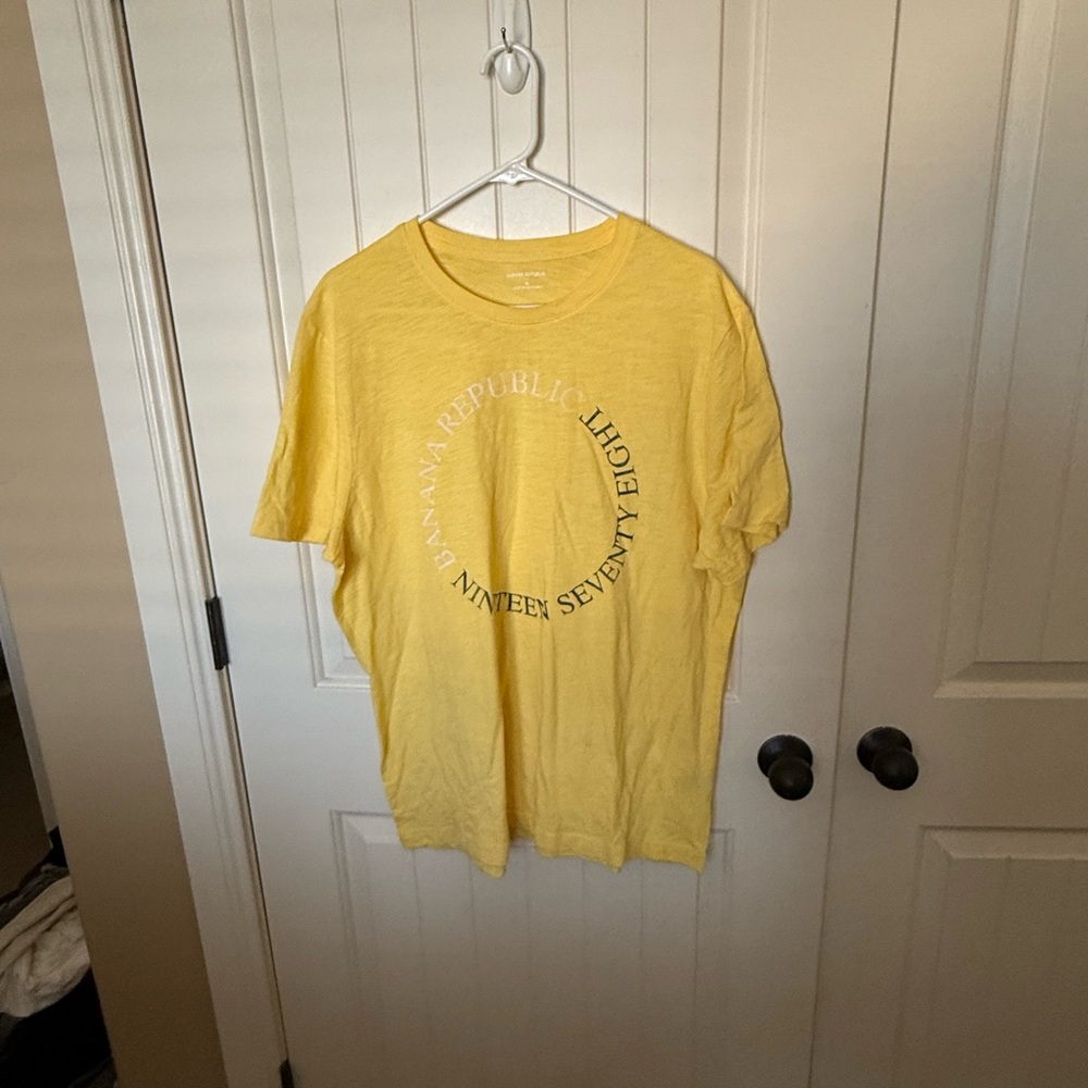 Banana Republic Tee